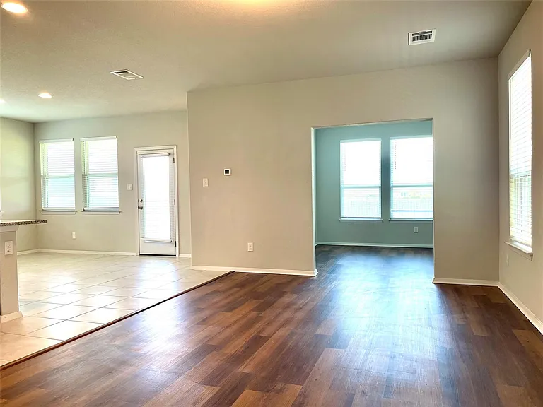 6701 Wolf Pack Dr — Photo 8