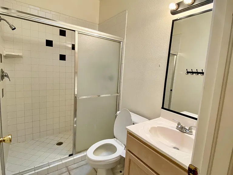 2215 King James Pl — Photo 20