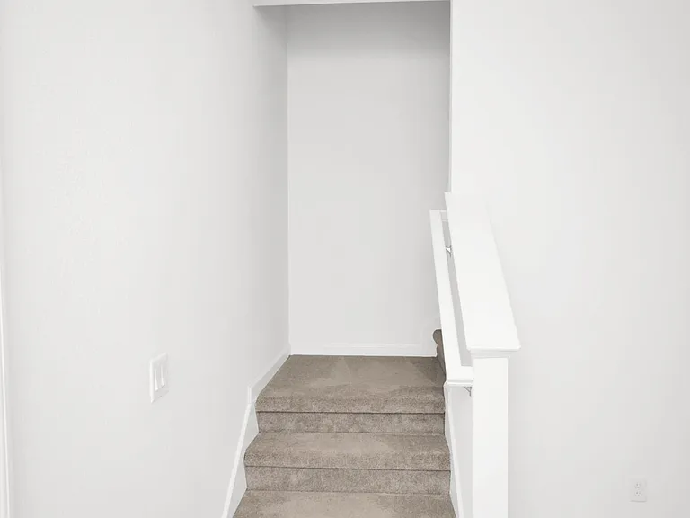 348 Rosemont Dr — Photo 20