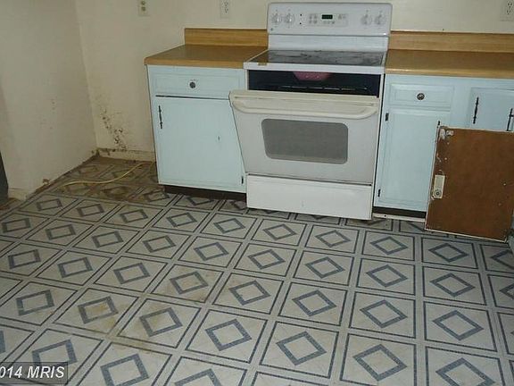 5th image of 7036 Battlefield Green Dr