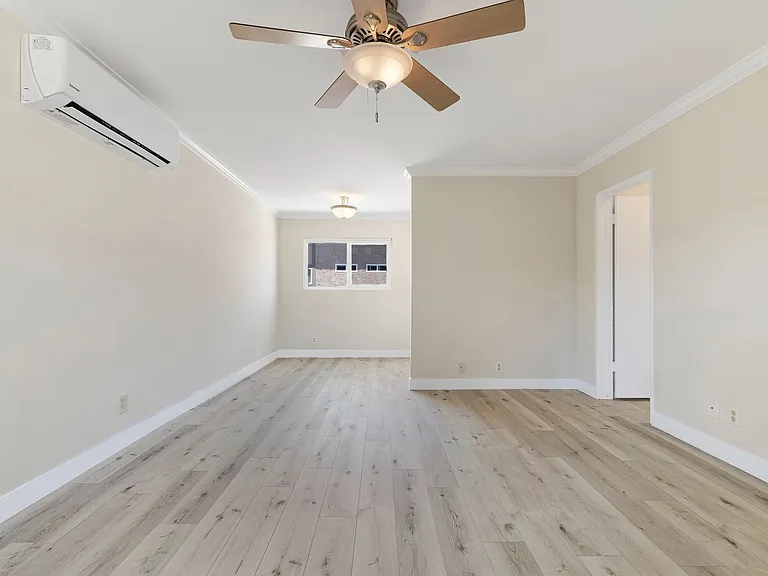 1690 E Hillcrest Dr — Photo 45