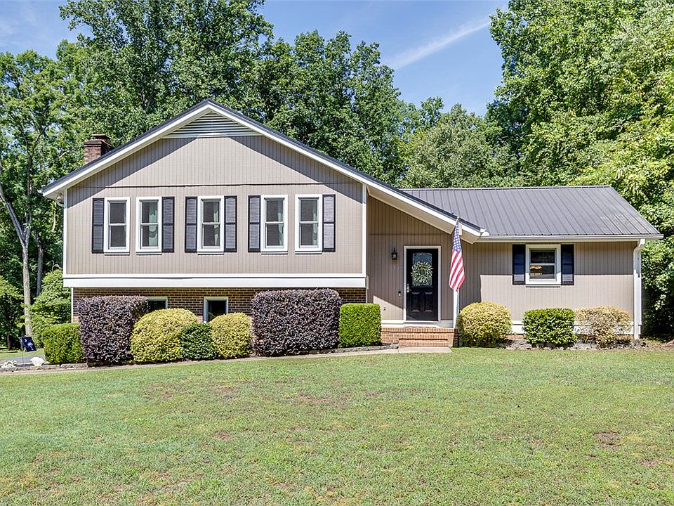 1st image of 110 Towne Creek Trl