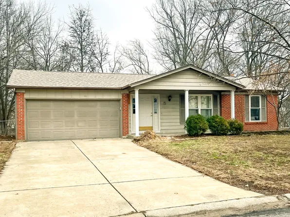 5 Christine Dr, Saint Peters, MO 63376