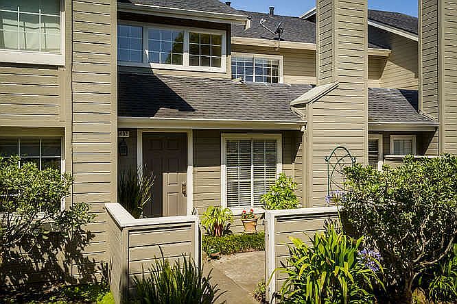 1st image of 1402 Eddington Ln
