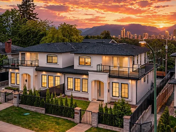 4643 Bond St, Burnaby, BC V5H 1G3