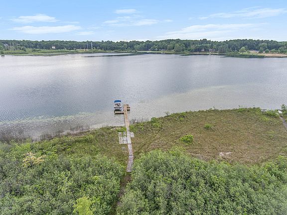 4th image of 8390 Waterwood Dr