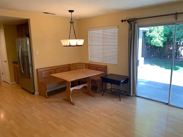 Kitchen/breakfast nook