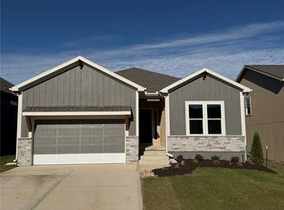 1508 SW Arborpark Ter, Lees Summit, MO 64082