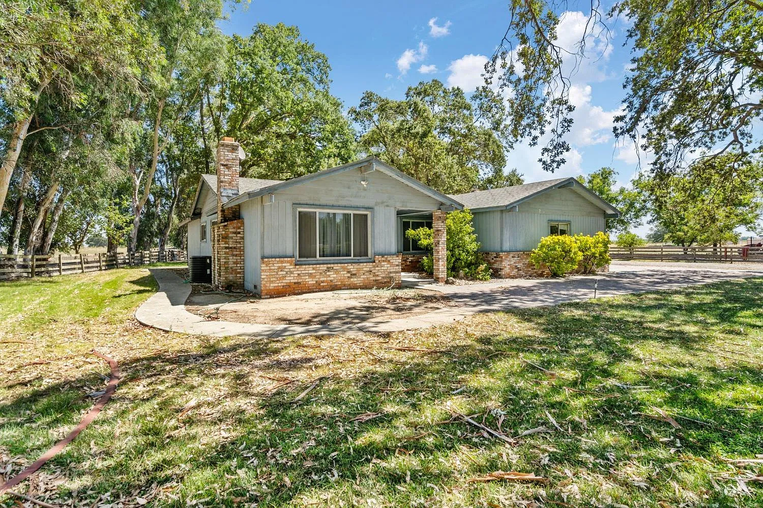 20250 Naglee Rd photo 1