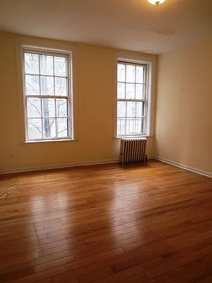 Rented by Waverly Realty Associates | media 19