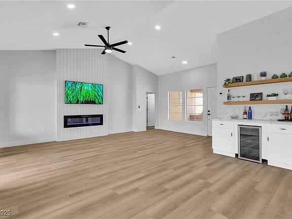3rd image of 8812 Stoney Point Dr