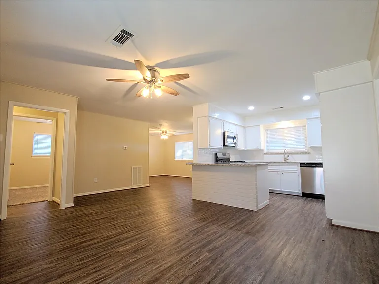 4805 Crepe Myrtle Ln — Photo 7