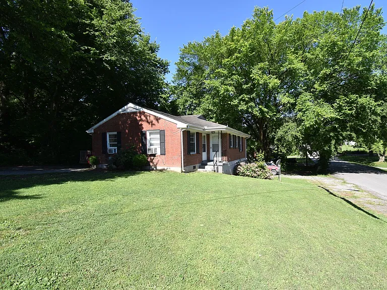 Hietts Ln - 406 — Photo 22