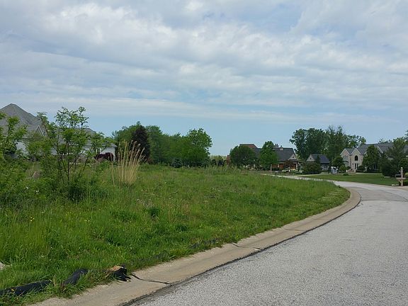 2nd image of 7952 Augusta Ln
