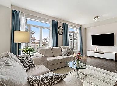 1st image of 107 Hawkeswood Dr
