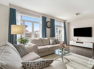 107 Hawkeswood Dr, Ottawa, ON K4M0C1