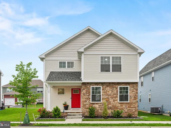 33 Coastal Ave, Ephrata, PA 17522