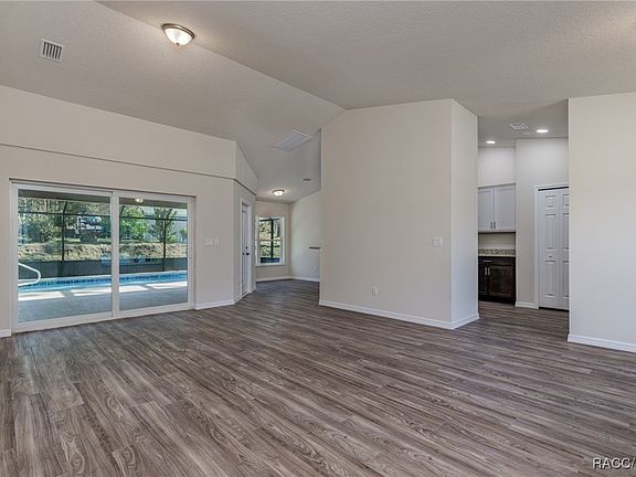 4th image of 7347 N Gibralter Dr
