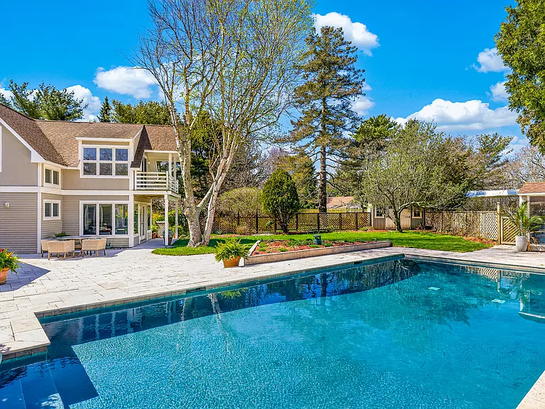 4 Far Pond Rd — Photo 32