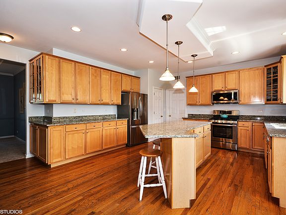 3rd image of 2123 Brookwood Dr