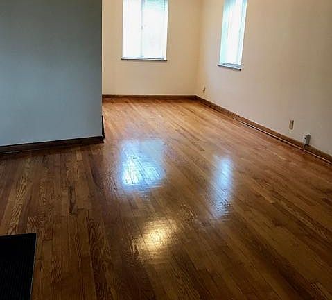 2nd image of 732 Fairlawn Dr