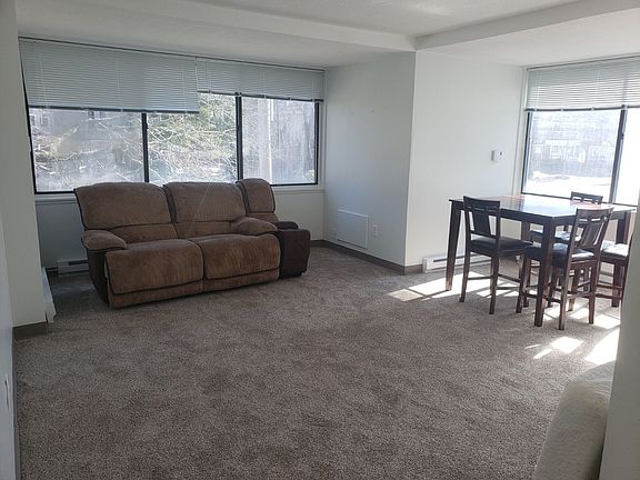 2nd image of 320 Lafayette St APT 201