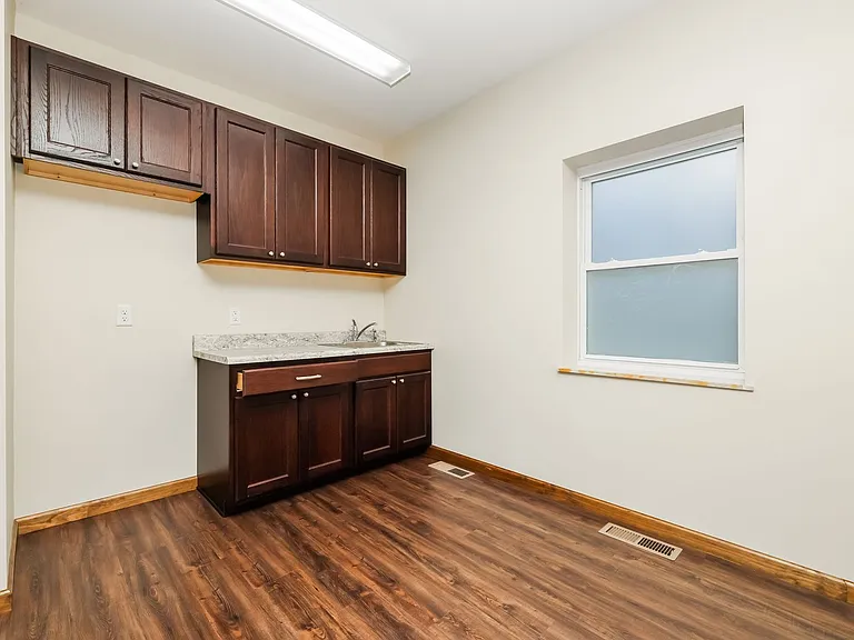 226 N Broad St — Photo 7