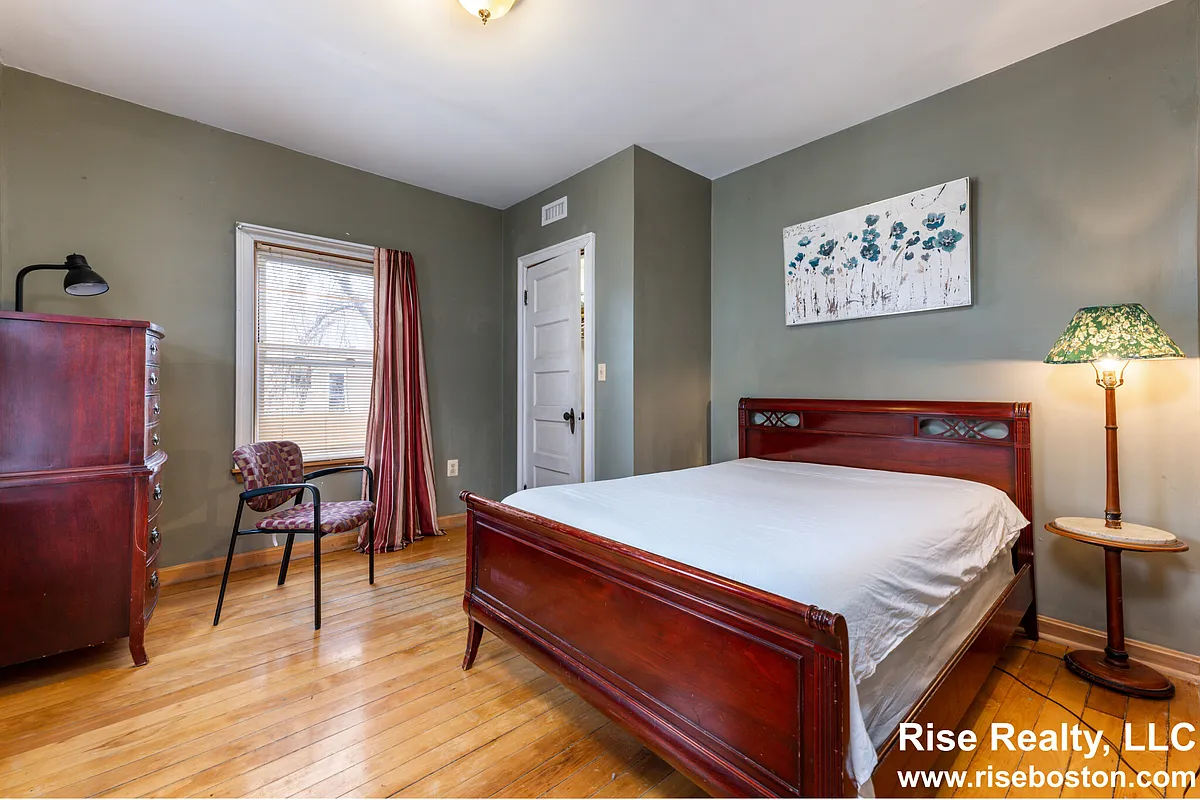 Building Photo - 17 Holman St #2