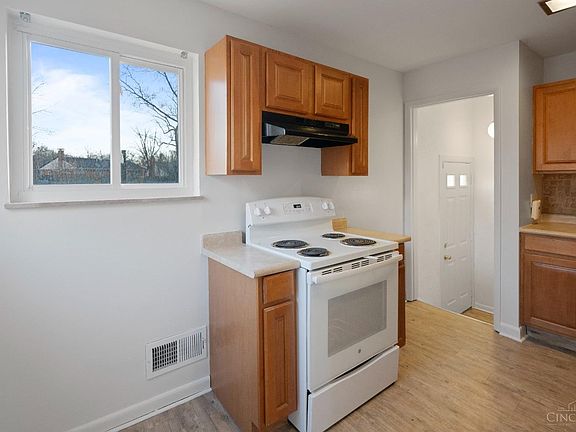 5th image of 8675 Elmtree Ave