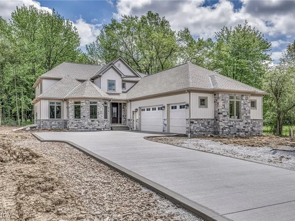 2535 Brainard Rd, Pepper Pike, OH 44124