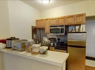 1069 Beacon St #6R, Brookline, MA 02446