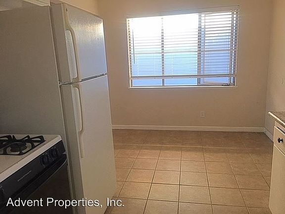 3rd image of 4052 Lincoln Ave APT D