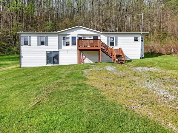 2122 Wren Ln, Marion, VA 24354