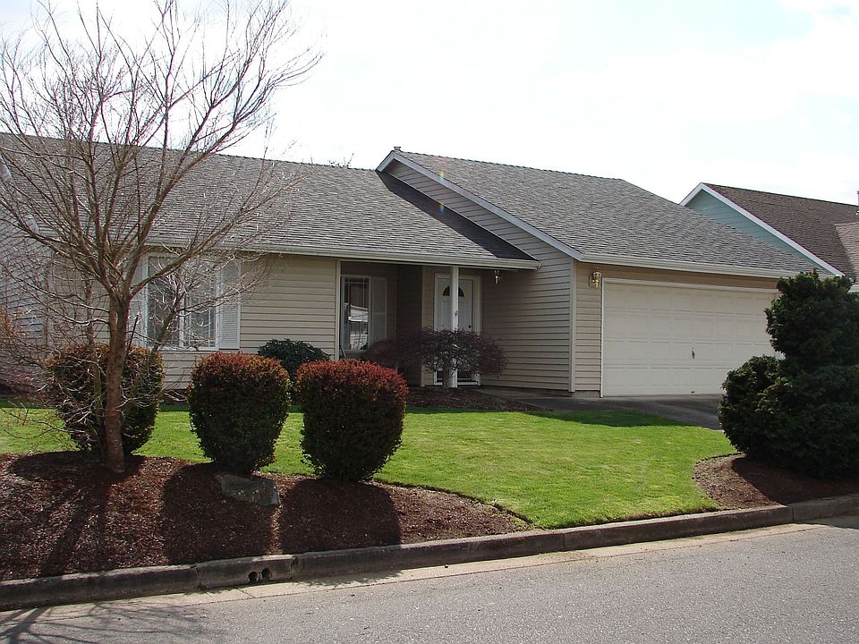 4270 Paintbrush Ct NE