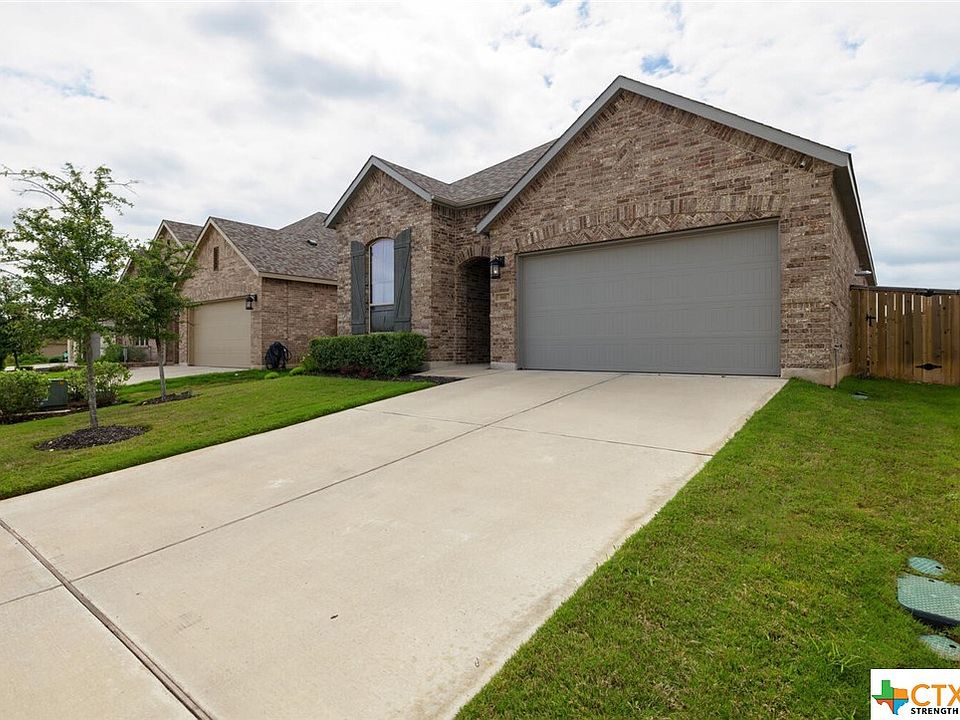 1st image of 881 Whitetail Dr