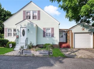 10 Hemlock Dr, Johnston, RI 02919