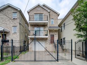 33 Kent St, Newark, NJ