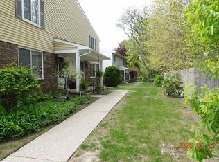 24459 Quad Park Ln #J, Clinton Township, MI 48035