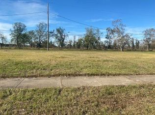 2120 Edgar Dr, Violet, LA 70092