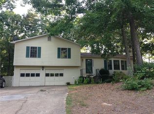 2141 Grayfield Dr, Grayson, GA