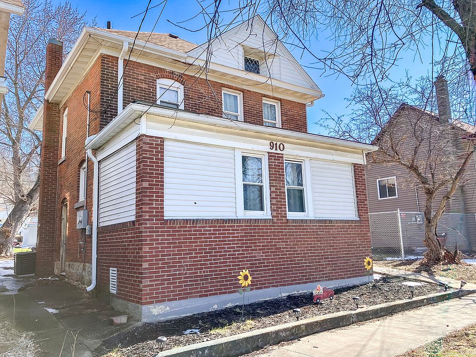 1st image of 910 Main St