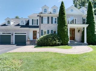 64 Whisper Dr, Worcester, MA 01609