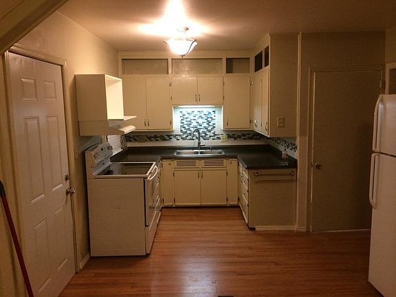 3rd image of 1603 Midway Dr