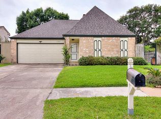 11851 Oak Meadow Dr, Meadows Place, TX 77477