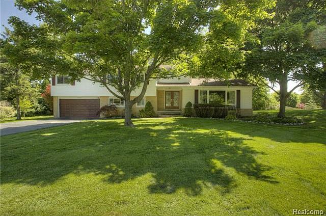 1st image of 33835 Brittany Dr