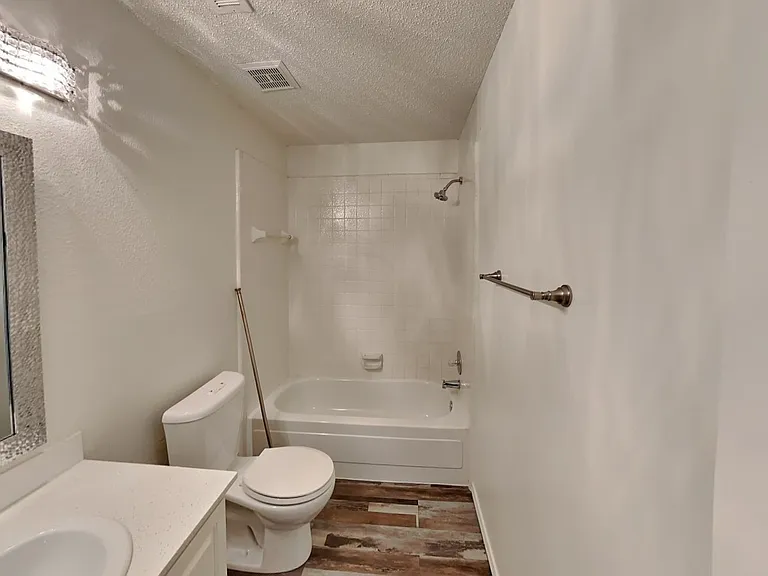 2829 Salado Trl — Photo 16