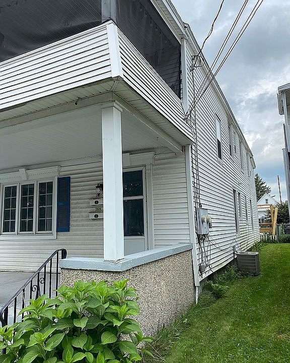 2nd image of 2819 Plunkett Ave