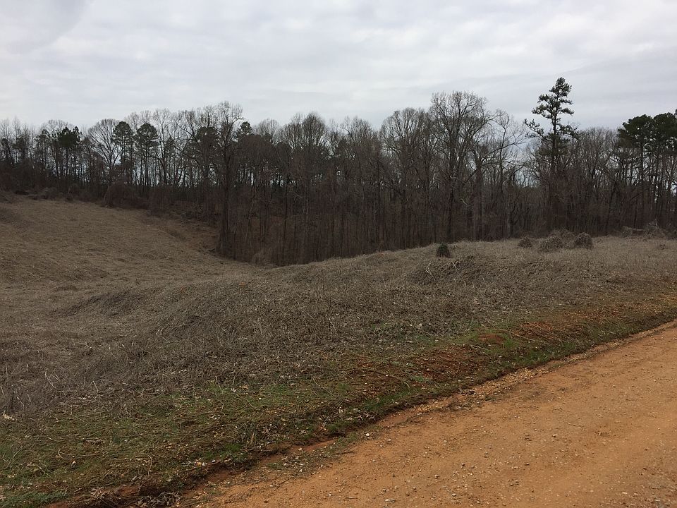 2nd image of 465 Baggett Rd