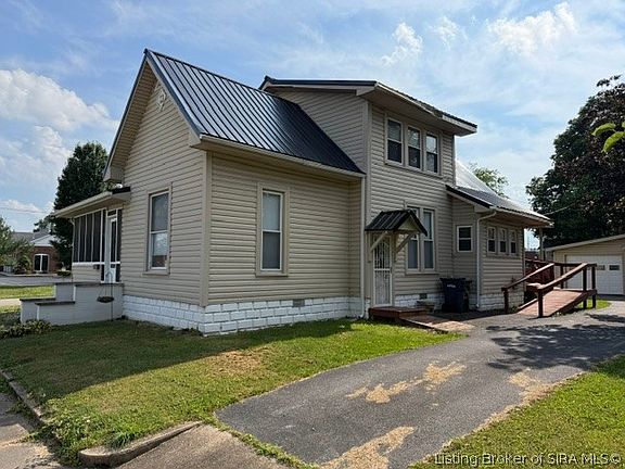 2nd image of 104 N Meridian Street