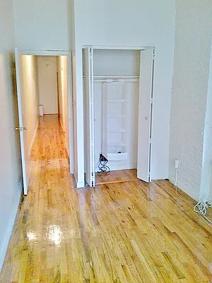 Rented by Bohemia Realty Group | media 19